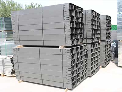 大面積的廠房倉(cāng)庫(kù)